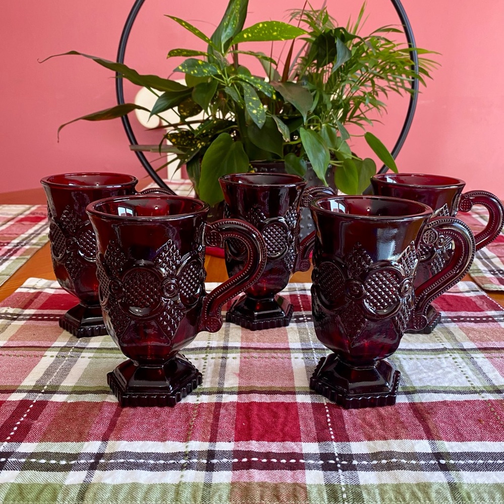 Vintage Avon Cape Cod Collection Pedestal Coffee Mugs Set of 5